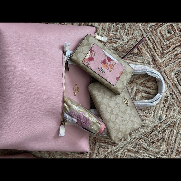 NWT! Coach Pink Floral Tote 5 set-FIRM - Picture 3 of 12
